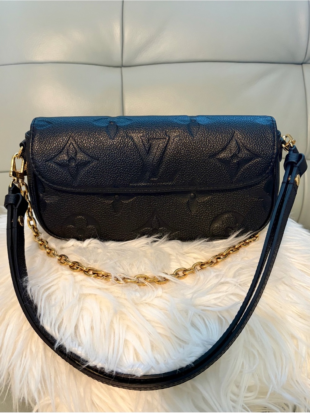 Louis Vuitton Ivy Wallet on Chain